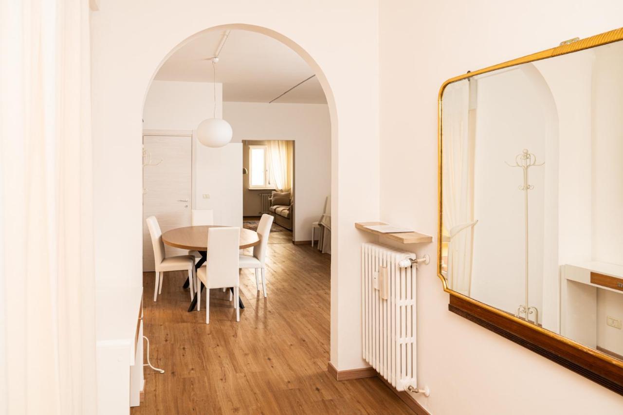 Domus Verona - Elegante Residenza Con Affaccio Su Porta Leoni Exteriör bild