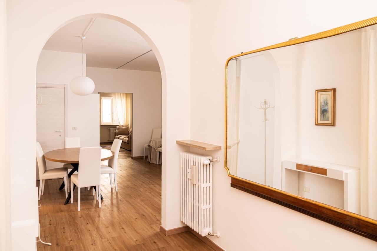 Domus Verona - Elegante Residenza Con Affaccio Su Porta Leoni Exteriör bild